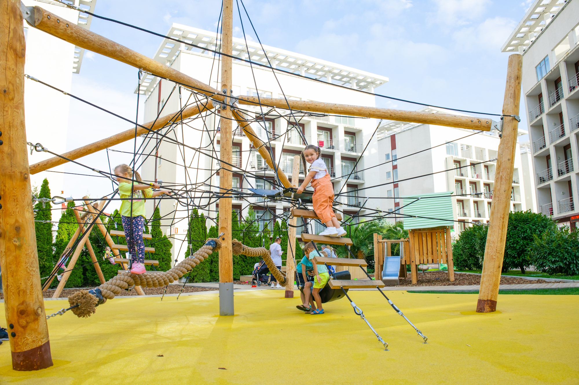 Детская площадка - Bridge Resort
