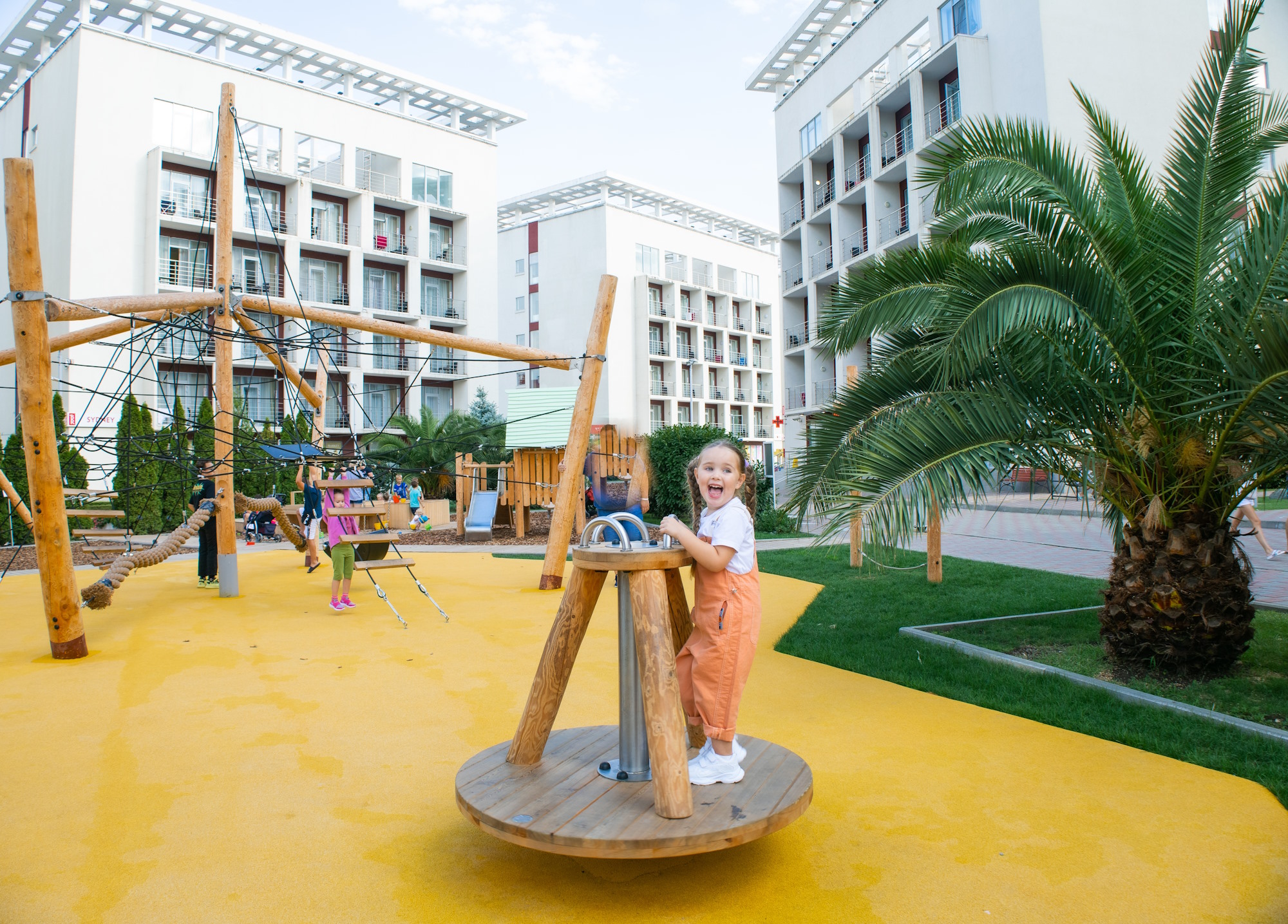 Детская площадка - Bridge Resort
